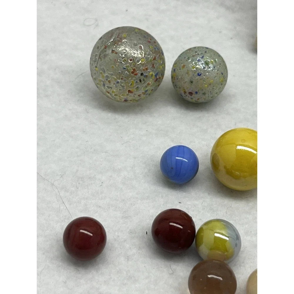 Lot of 31 Marbles -Multiple Sizes & Colors Swirls Frit Cats Eye + Shooters + Bag